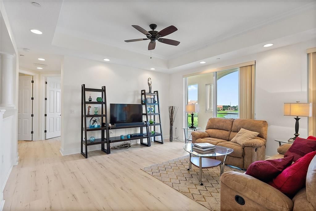 En Venta: $1,199,000 (3 camas, 3 baños, 2799 Pies cuadrados)