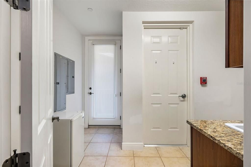 En Venta: $1,199,000 (3 camas, 3 baños, 2799 Pies cuadrados)