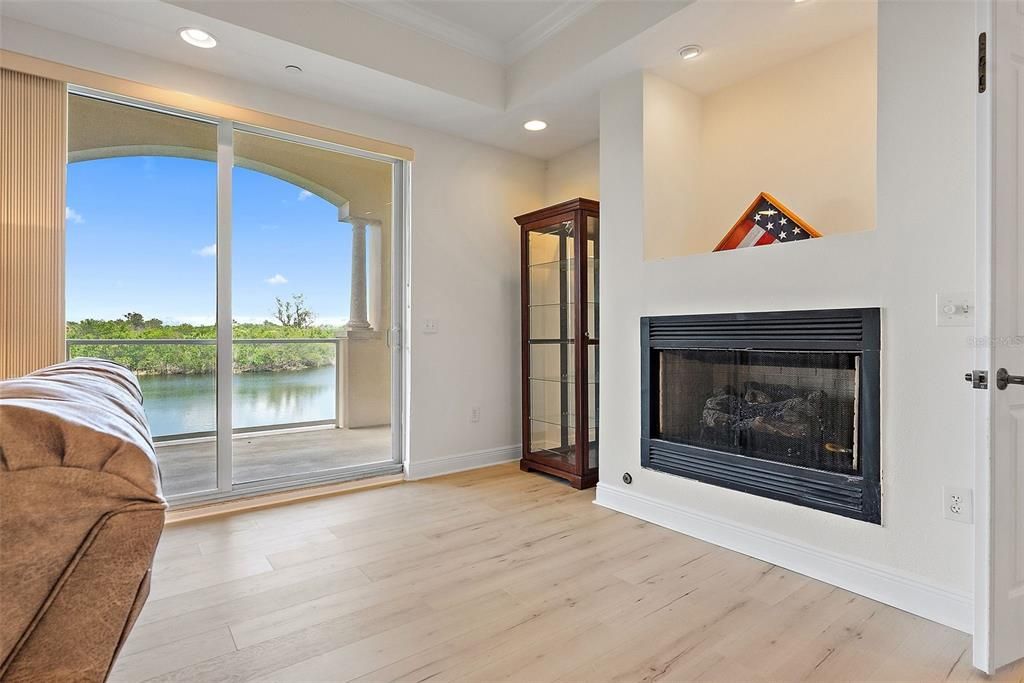 En Venta: $1,199,000 (3 camas, 3 baños, 2799 Pies cuadrados)