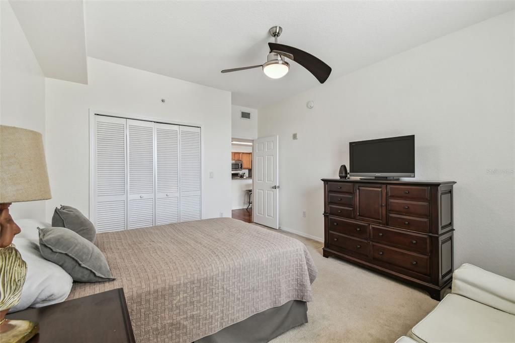 For Rent: $2,450 (2 beds, 2 baths, 1184 Square Feet)