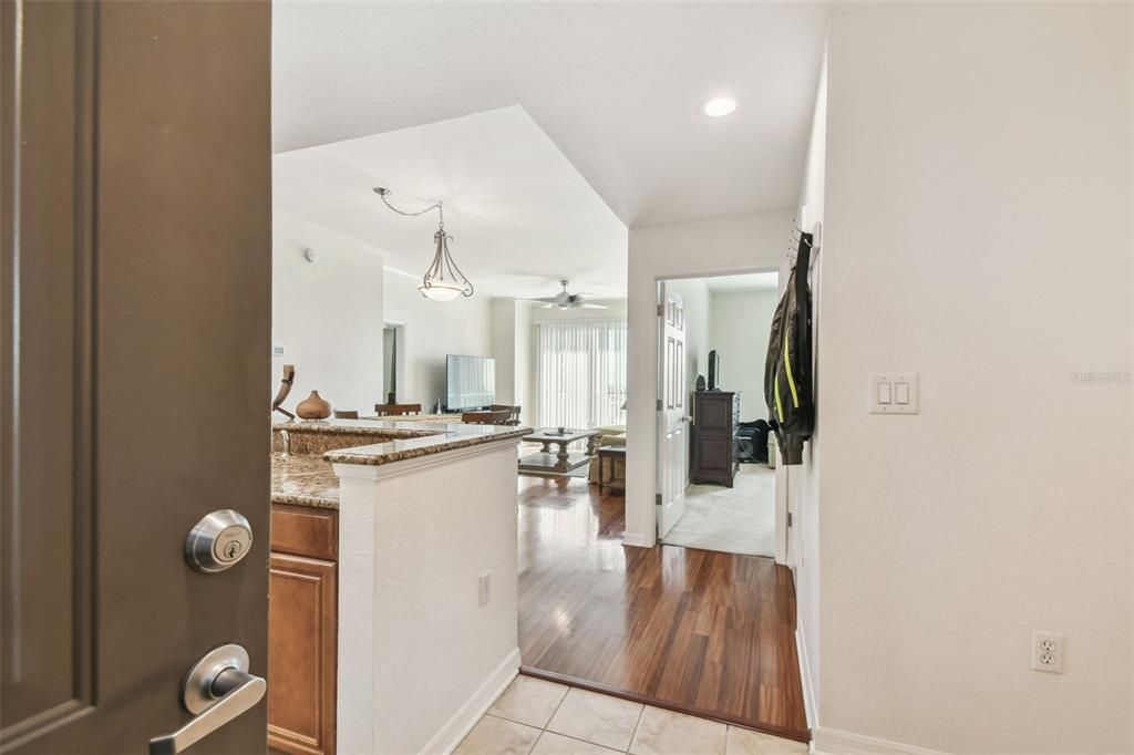 For Rent: $2,450 (2 beds, 2 baths, 1184 Square Feet)