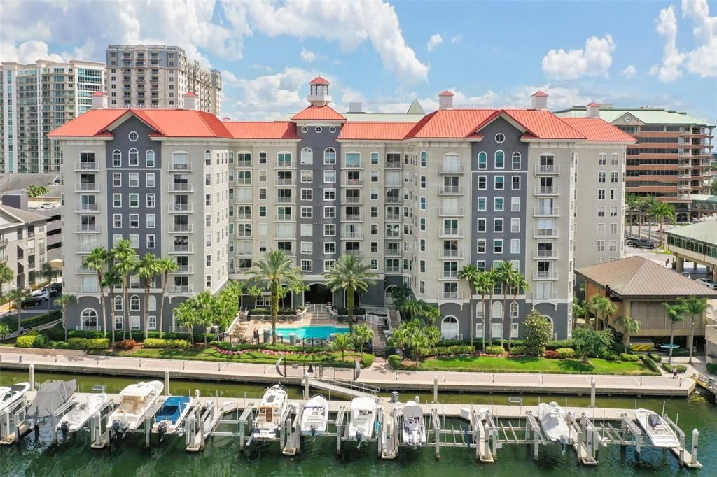 For Rent: $2,450 (2 beds, 2 baths, 1184 Square Feet)