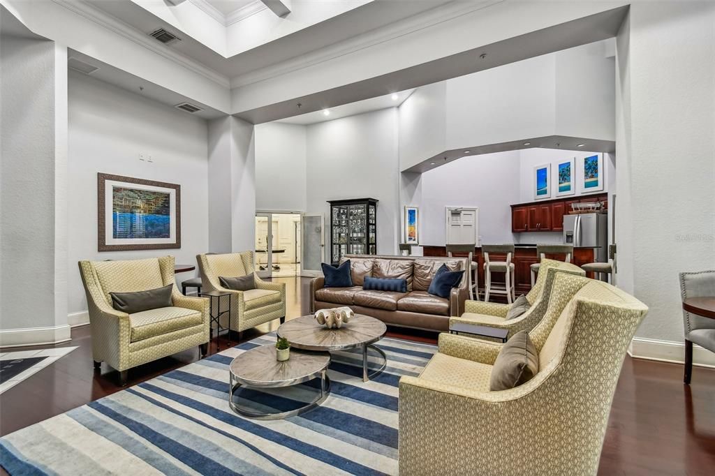 For Rent: $2,450 (2 beds, 2 baths, 1184 Square Feet)