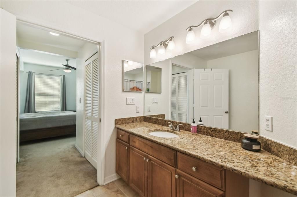 For Rent: $2,450 (2 beds, 2 baths, 1184 Square Feet)