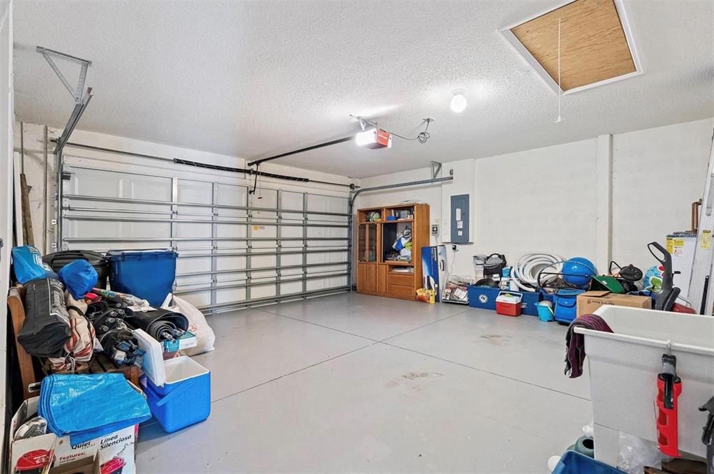 В аренду: $3,200 (3 спален, 2 ванн, 1832 Квадратных фут)