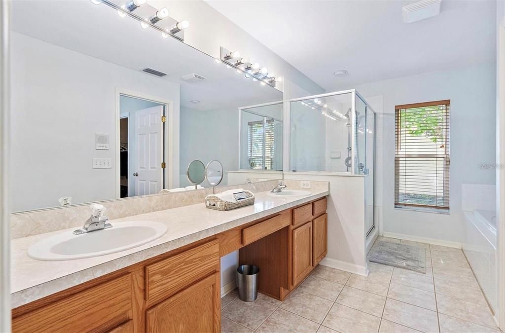 В аренду: $3,200 (3 спален, 2 ванн, 1832 Квадратных фут)