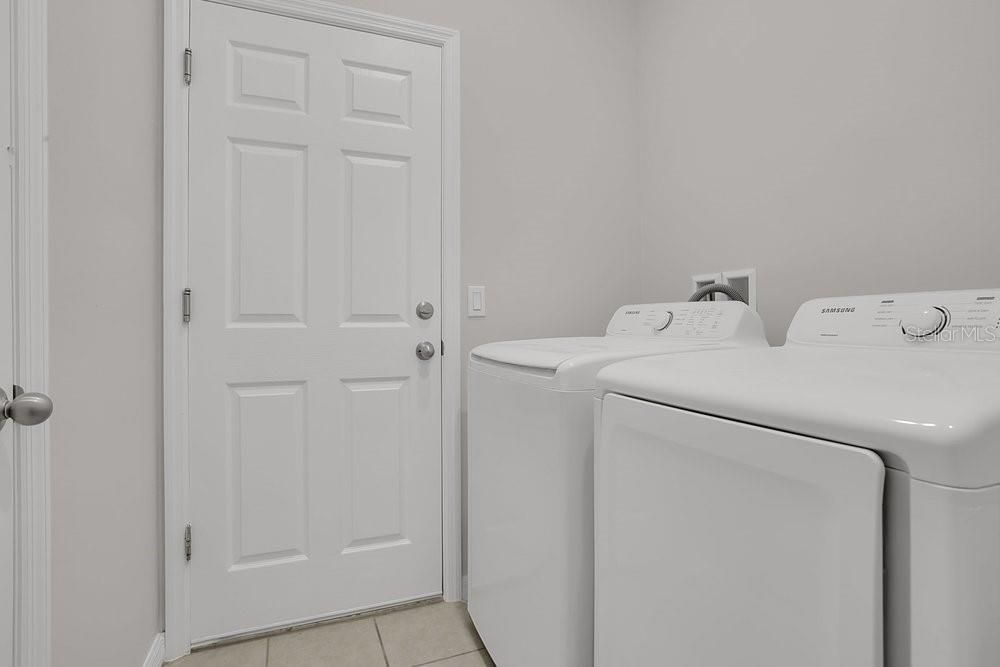 For Sale: $269,000 (3 beds, 2 baths, 1342 Square Feet)