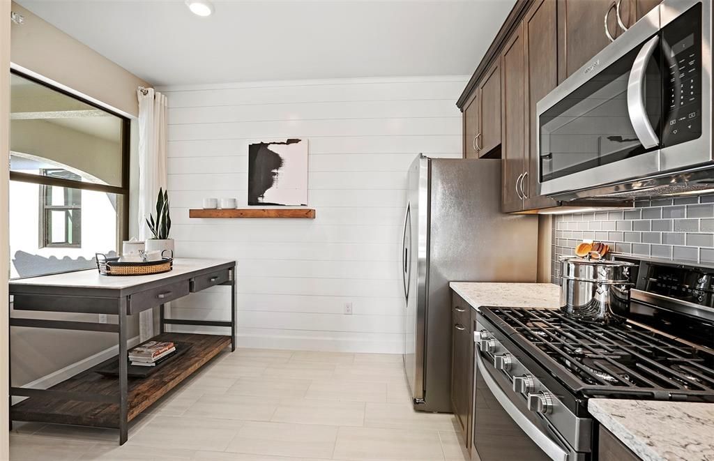 For Sale: $469,265 (2 beds, 2 baths, 1602 Square Feet)