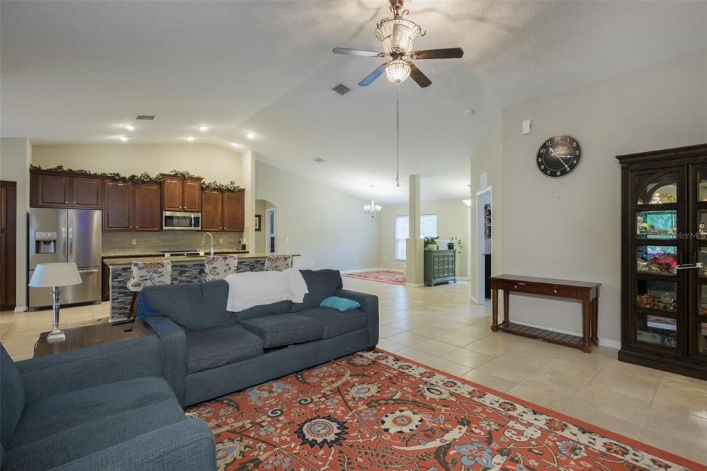 For Sale: $350,000 (4 beds, 2 baths, 2208 Square Feet)