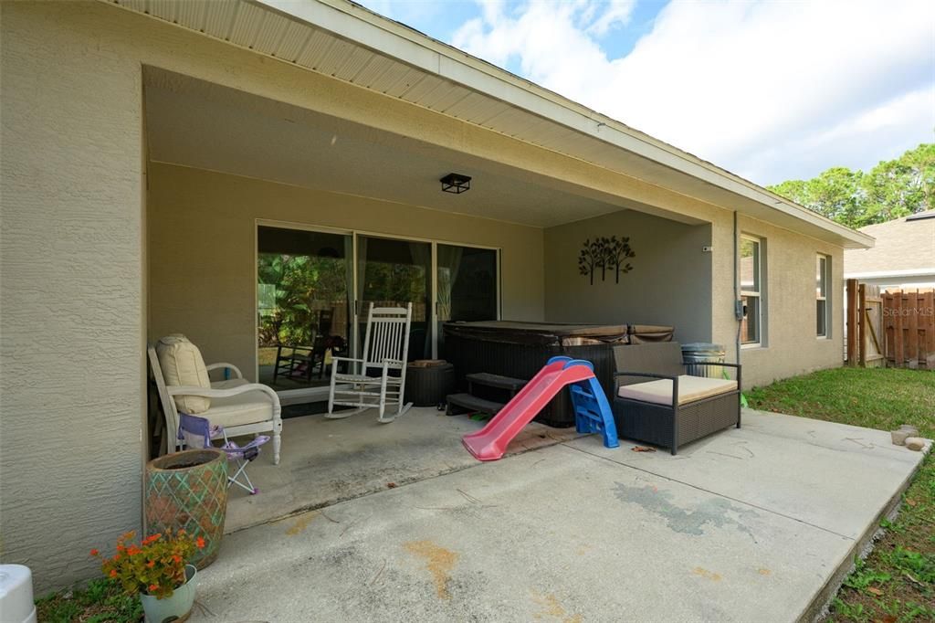 For Sale: $350,000 (4 beds, 2 baths, 2208 Square Feet)