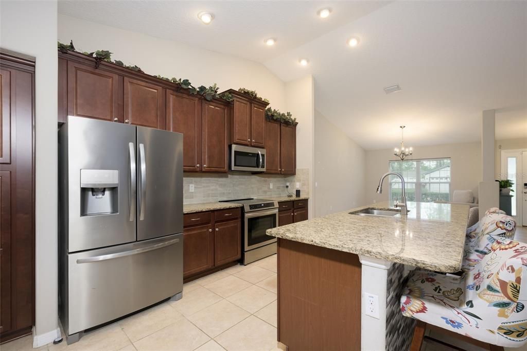 For Sale: $350,000 (4 beds, 2 baths, 2208 Square Feet)