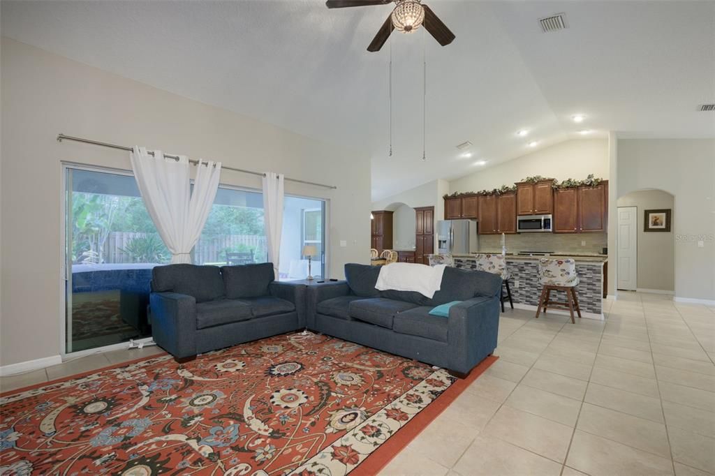 For Sale: $350,000 (4 beds, 2 baths, 2208 Square Feet)