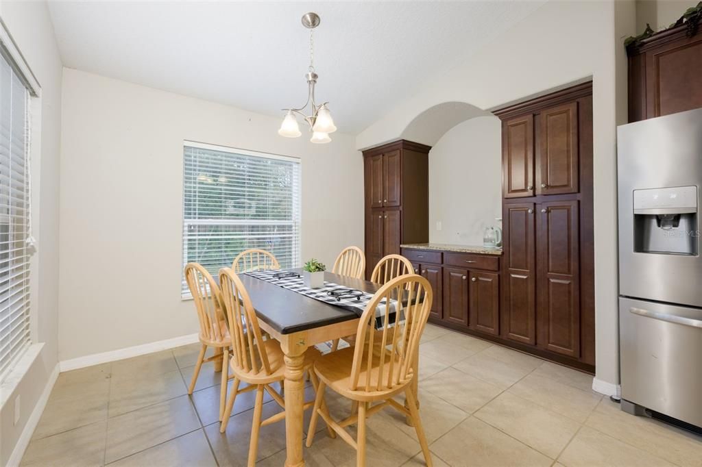 For Sale: $350,000 (4 beds, 2 baths, 2208 Square Feet)