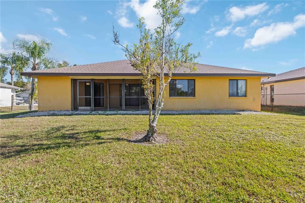 For Rent: $1,700 (3 beds, 2 baths, 1443 Square Feet)