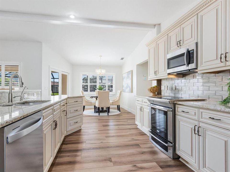 На продажу: $1,795,000 (3 спален, 3 ванн, 2477 Квадратных фут)