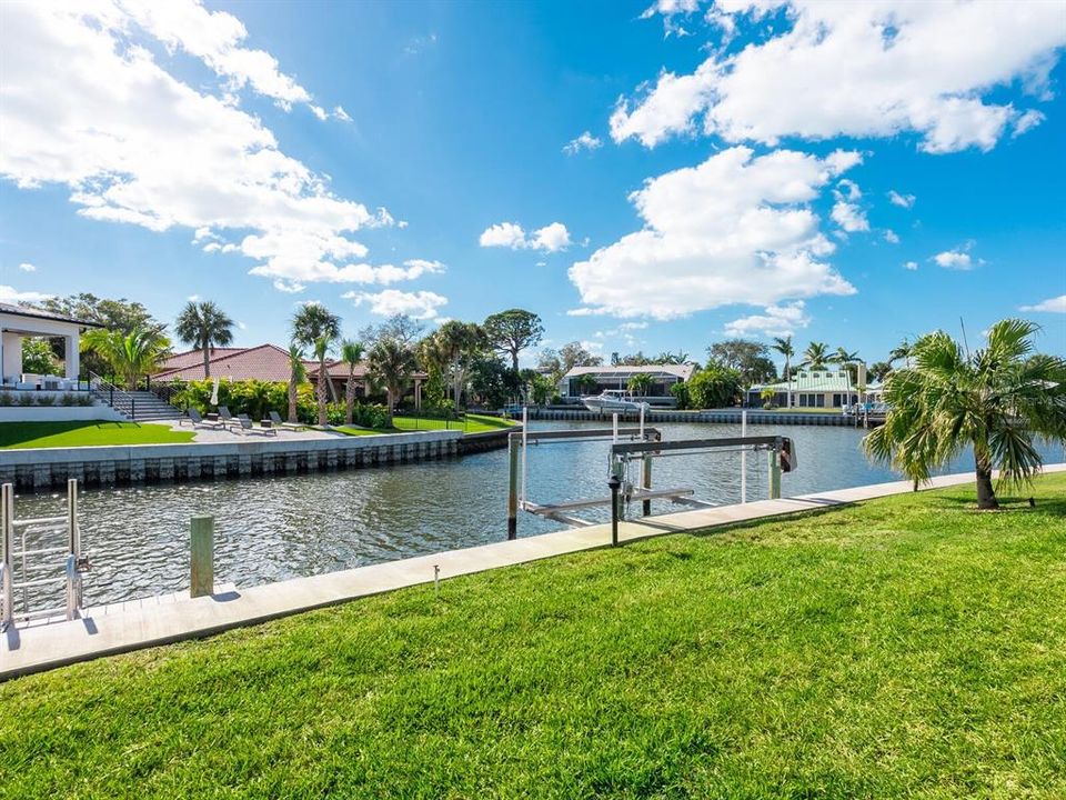 На продажу: $1,795,000 (3 спален, 3 ванн, 2477 Квадратных фут)