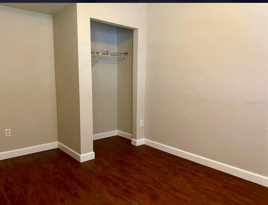 For Sale: $170,000 (3 beds, 2 baths, 958 Square Feet)