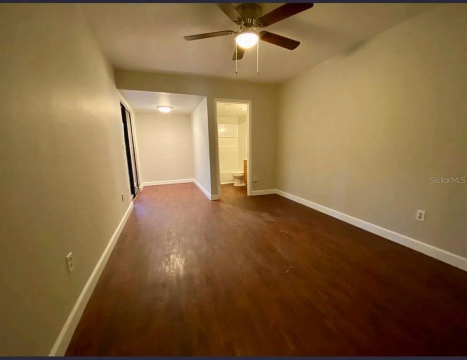 For Sale: $170,000 (3 beds, 2 baths, 958 Square Feet)