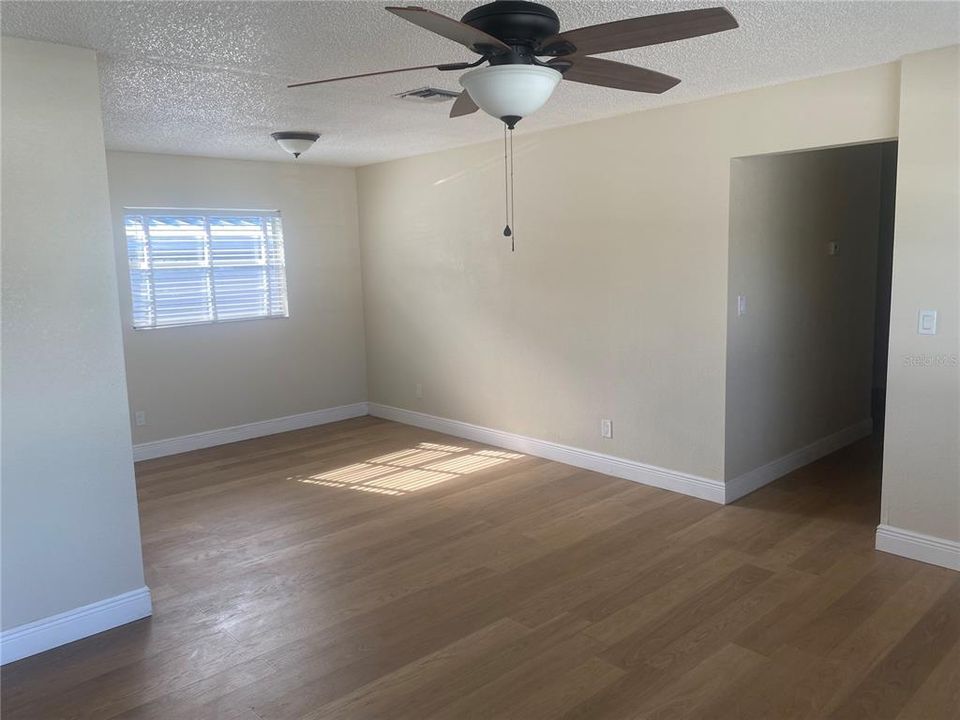 En Venta: $450,000 (3 camas, 2 baños, 1202 Pies cuadrados)