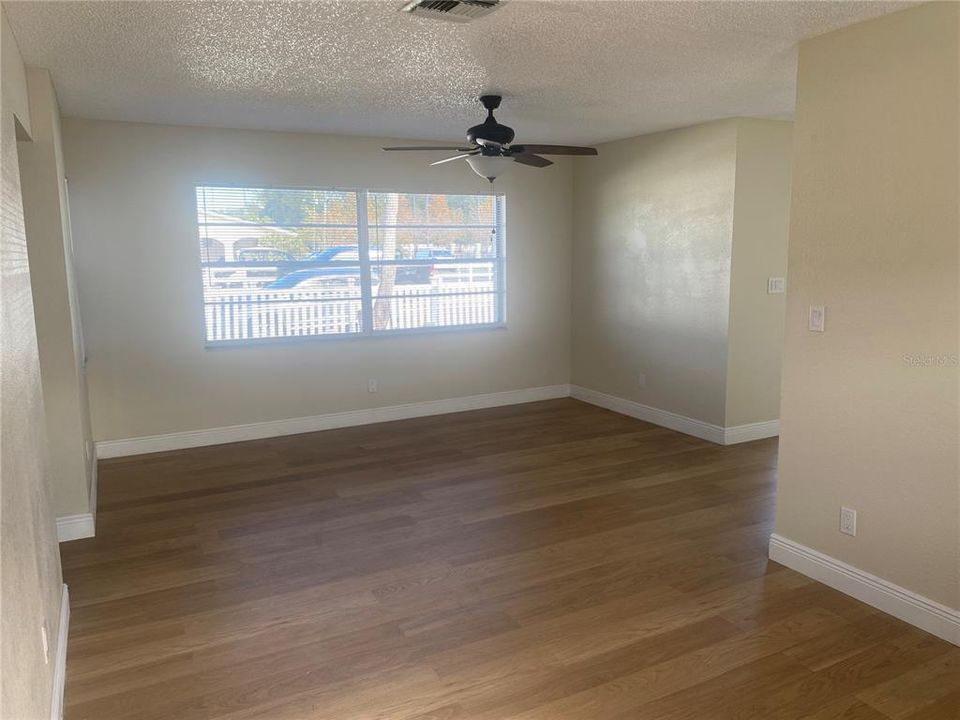 En Venta: $450,000 (3 camas, 2 baños, 1202 Pies cuadrados)