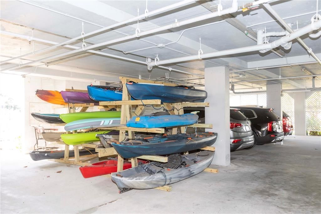 For Sale: $190,000 (1 beds, 1 baths, 680 Square Feet)