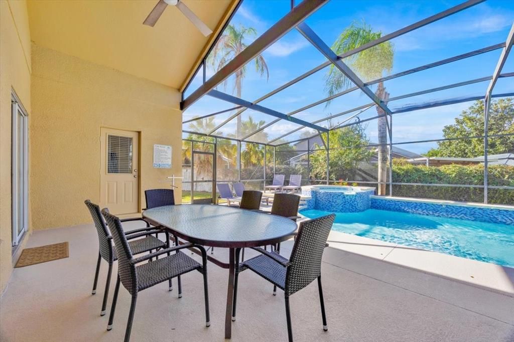 待售: $595,000 (7 贝兹, 6 浴室, 2884 平方英尺)