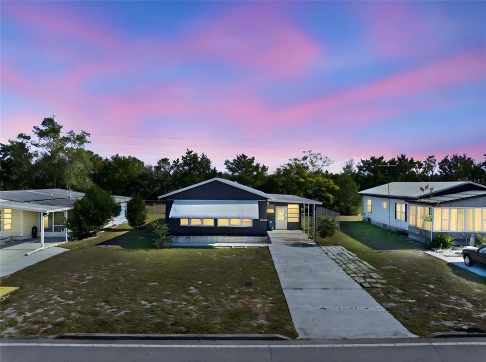 For Sale: $150,000 (3 beds, 2 baths, 1212 Square Feet)