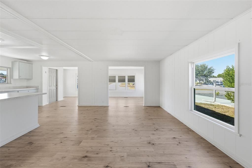 For Sale: $150,000 (3 beds, 2 baths, 1212 Square Feet)