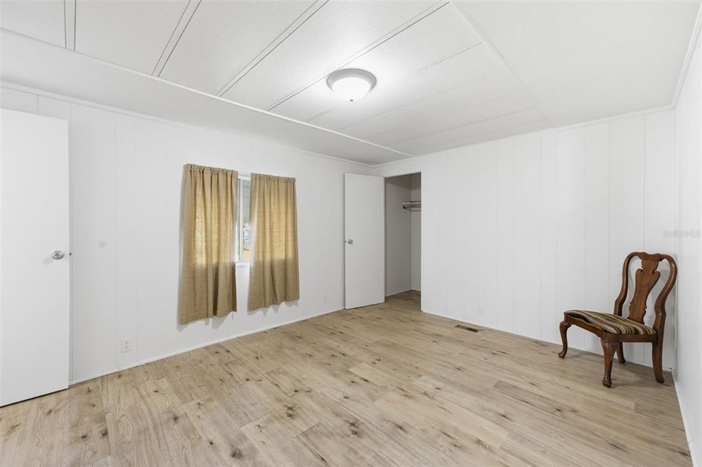 For Sale: $150,000 (3 beds, 2 baths, 1212 Square Feet)