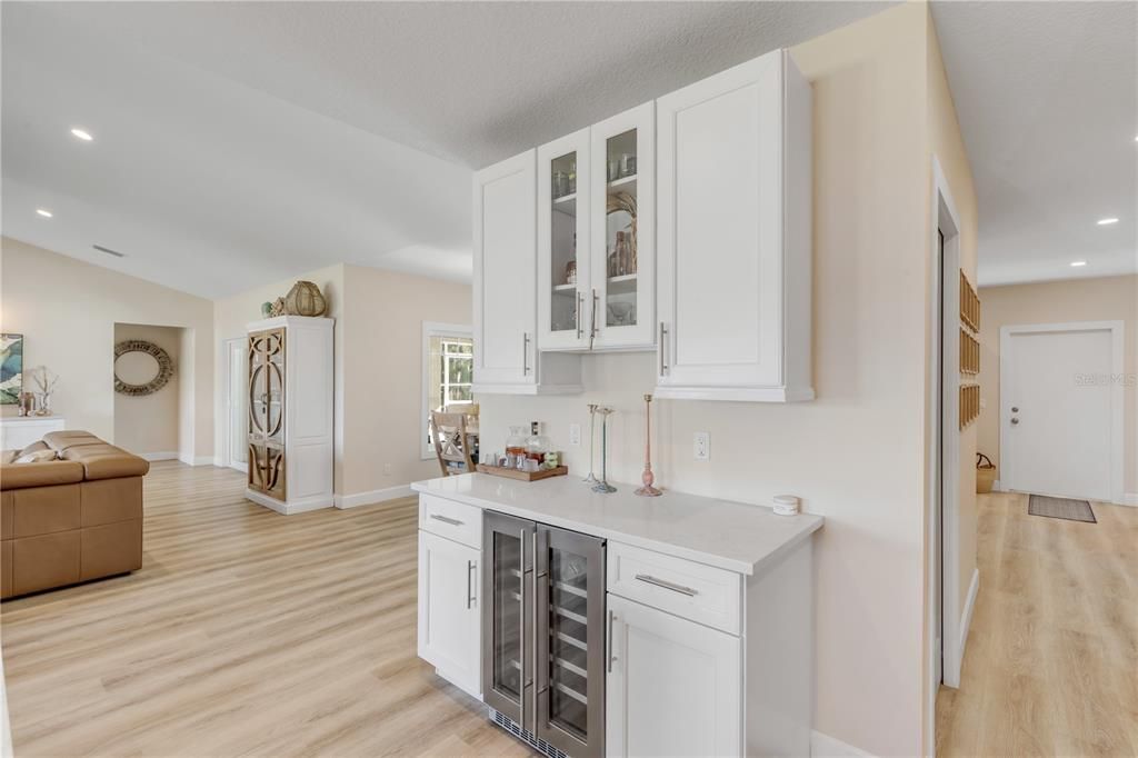 En Venta: $1,395,000 (3 camas, 2 baños, 2398 Pies cuadrados)