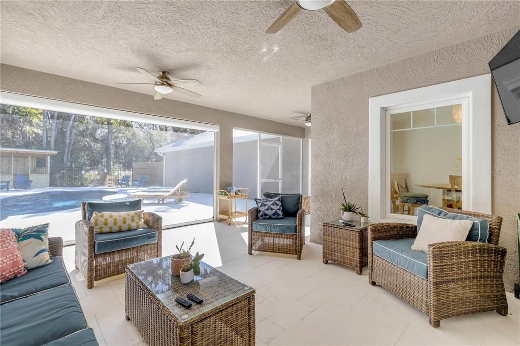 En Venta: $1,395,000 (3 camas, 2 baños, 2398 Pies cuadrados)