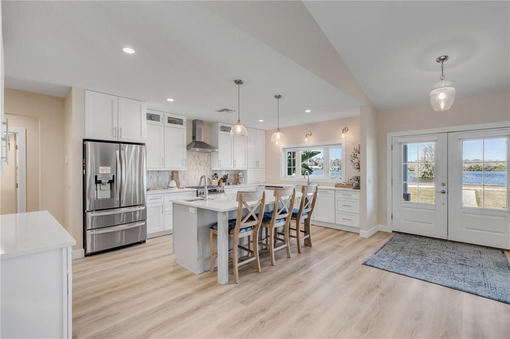 En Venta: $1,395,000 (3 camas, 2 baños, 2398 Pies cuadrados)