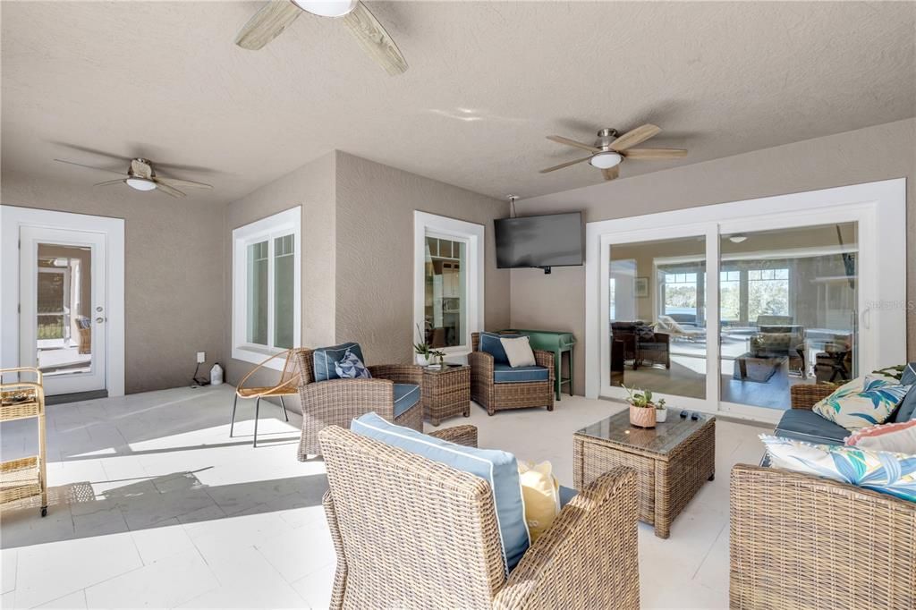 En Venta: $1,395,000 (3 camas, 2 baños, 2398 Pies cuadrados)