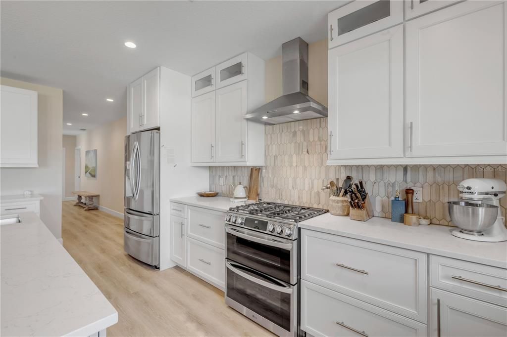 En Venta: $1,395,000 (3 camas, 2 baños, 2398 Pies cuadrados)