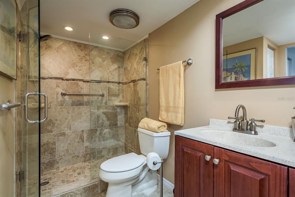 На продажу: $314,000 (2 спален, 2 ванн, 1100 Квадратных фут)