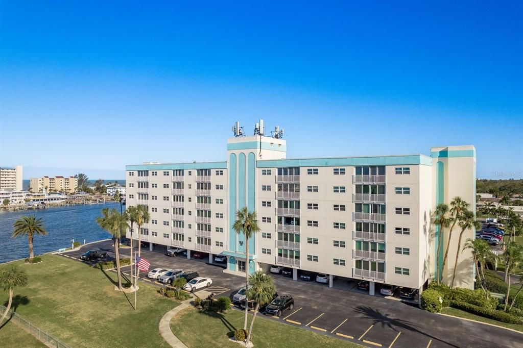 На продажу: $314,000 (2 спален, 2 ванн, 1100 Квадратных фут)