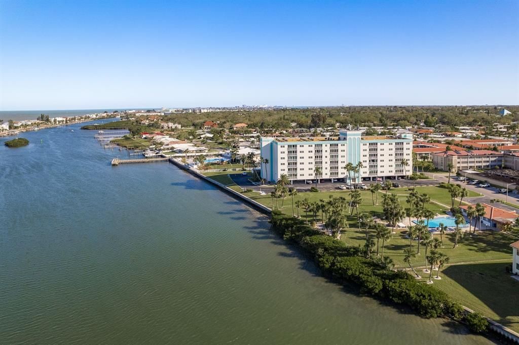 На продажу: $314,000 (2 спален, 2 ванн, 1100 Квадратных фут)