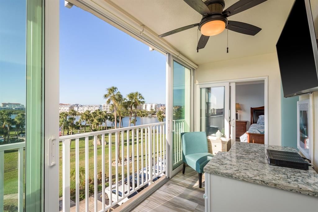 На продажу: $314,000 (2 спален, 2 ванн, 1100 Квадратных фут)