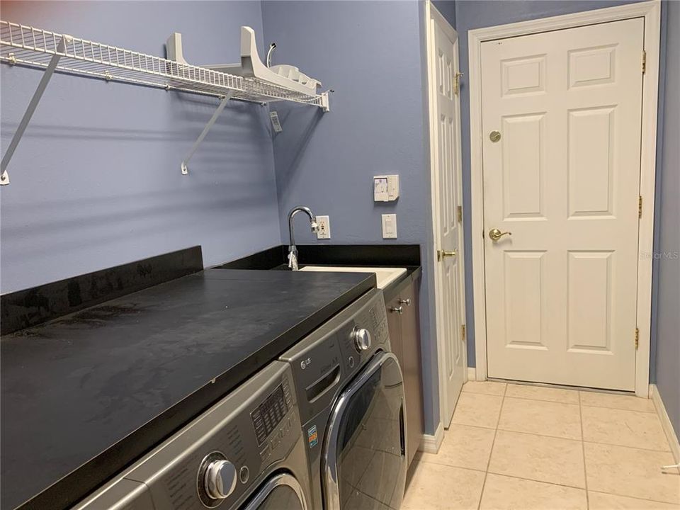 For Rent: $5,500 (4 beds, 3 baths, 3056 Square Feet)