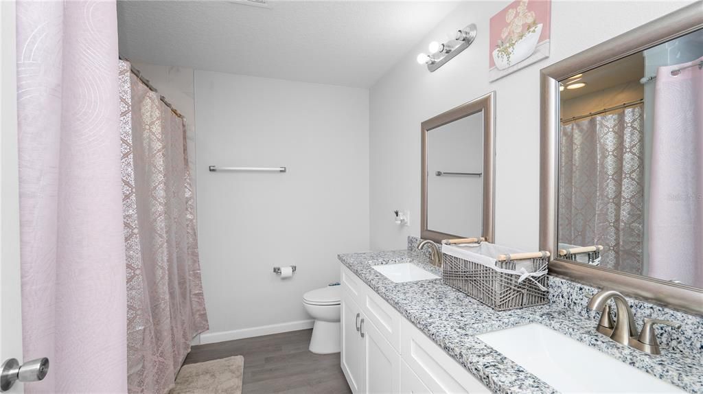 For Sale: $265,000 (3 beds, 2 baths, 1542 Square Feet)