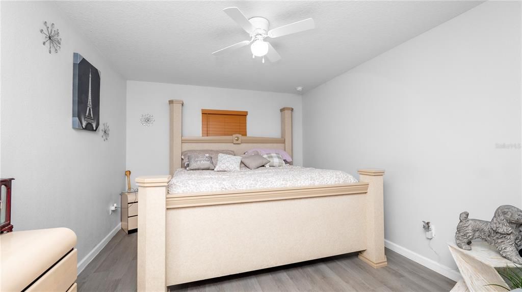 For Sale: $265,000 (3 beds, 2 baths, 1542 Square Feet)