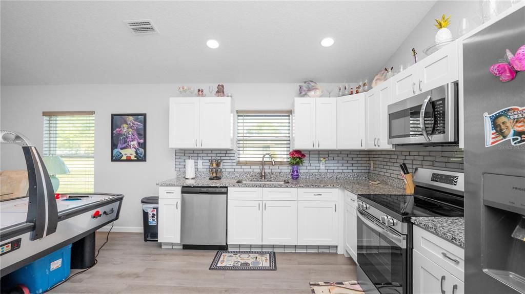 For Sale: $265,000 (3 beds, 2 baths, 1542 Square Feet)