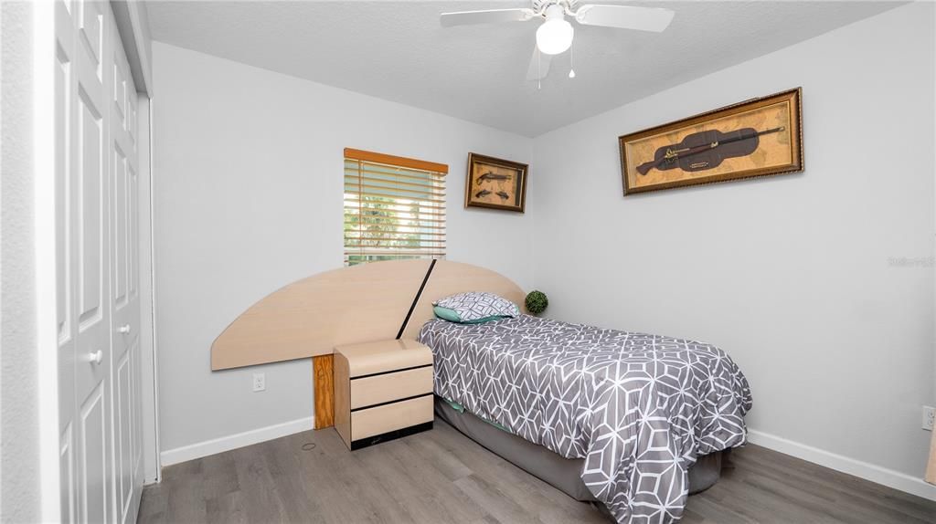 For Sale: $265,000 (3 beds, 2 baths, 1542 Square Feet)