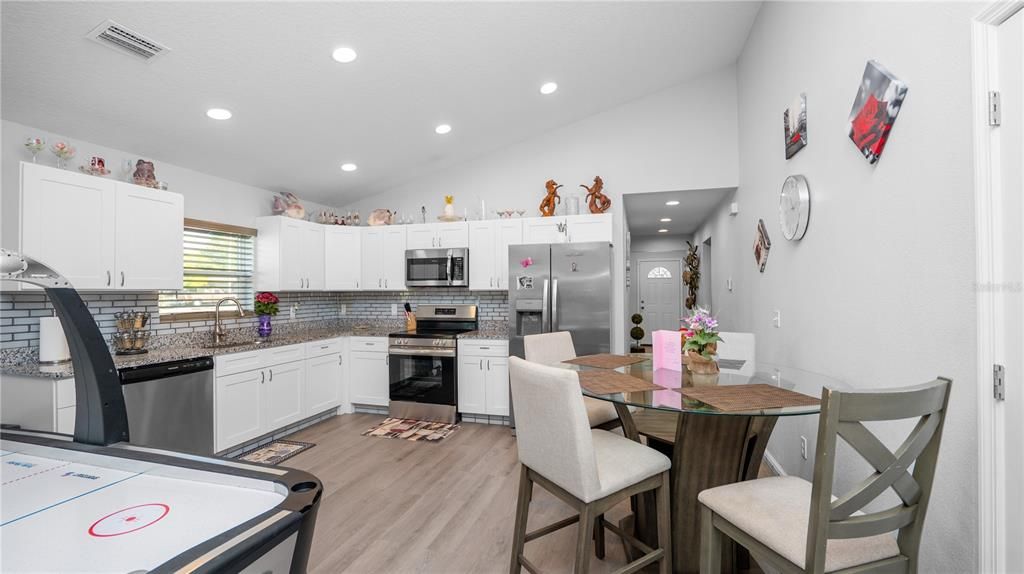 For Sale: $265,000 (3 beds, 2 baths, 1542 Square Feet)