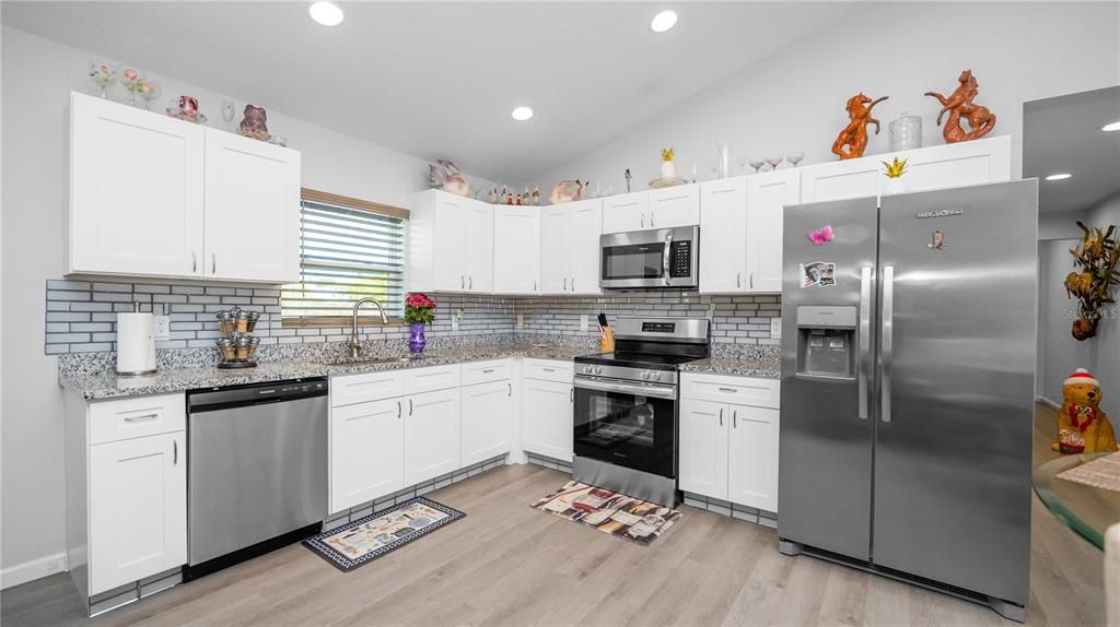 For Sale: $265,000 (3 beds, 2 baths, 1542 Square Feet)