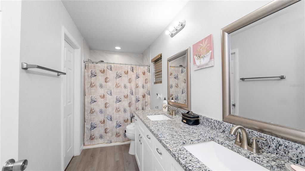 For Sale: $265,000 (3 beds, 2 baths, 1542 Square Feet)