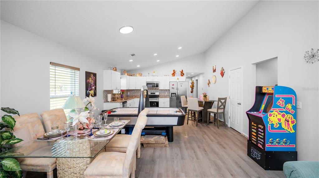 For Sale: $265,000 (3 beds, 2 baths, 1542 Square Feet)