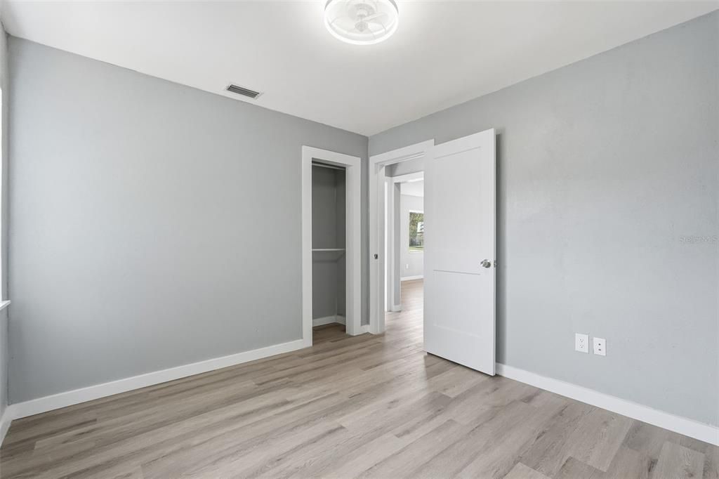 На продажу: $250,000 (2 спален, 1 ванн, 756 Квадратных фут)