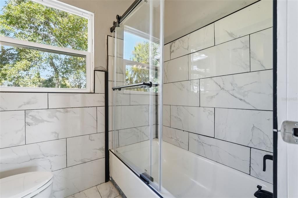 На продажу: $250,000 (2 спален, 1 ванн, 756 Квадратных фут)