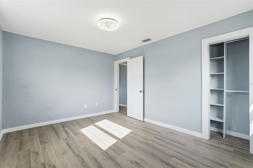 На продажу: $250,000 (2 спален, 1 ванн, 756 Квадратных фут)